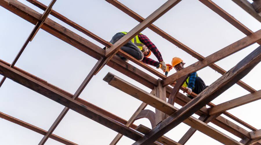 Professional residential roofers in Hamden, OH